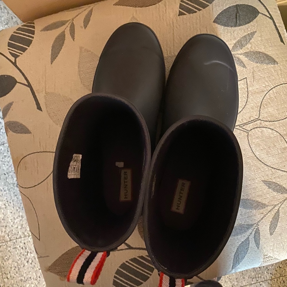 Short boots